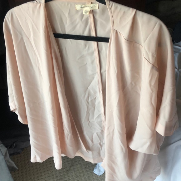 Cream top - Picture 2 of 2